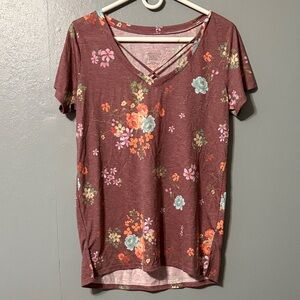 Arizona Jean Company Burgundy Floral Short Sleeve Tee